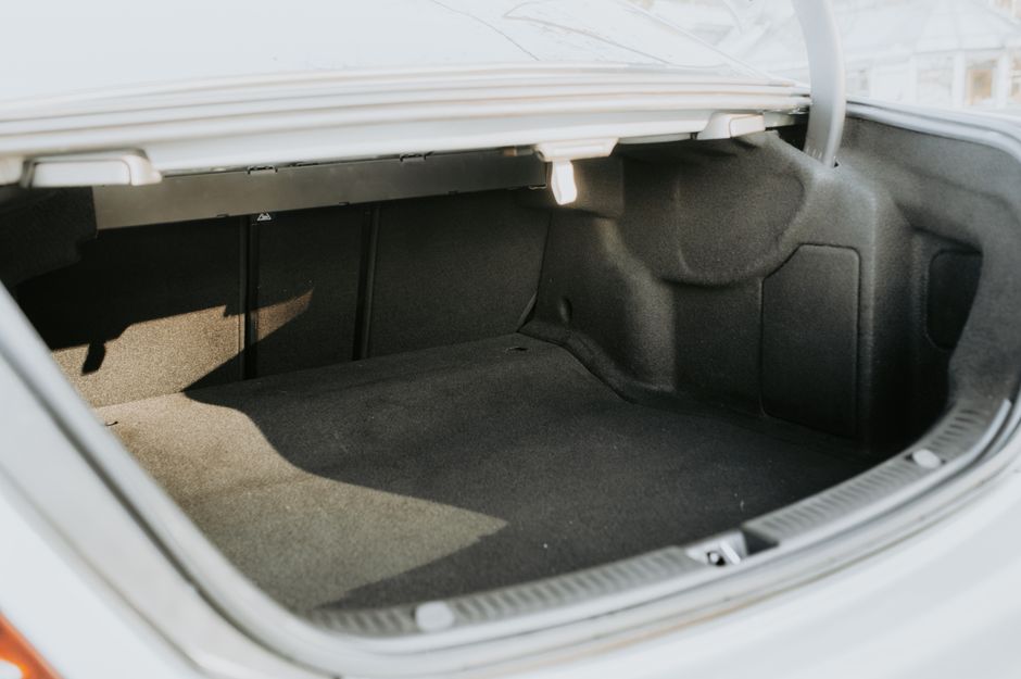 Ford Transit — Interiér komplet